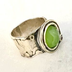 NWOT Sterling Peridot ring. Size 7. Handmade Price firm